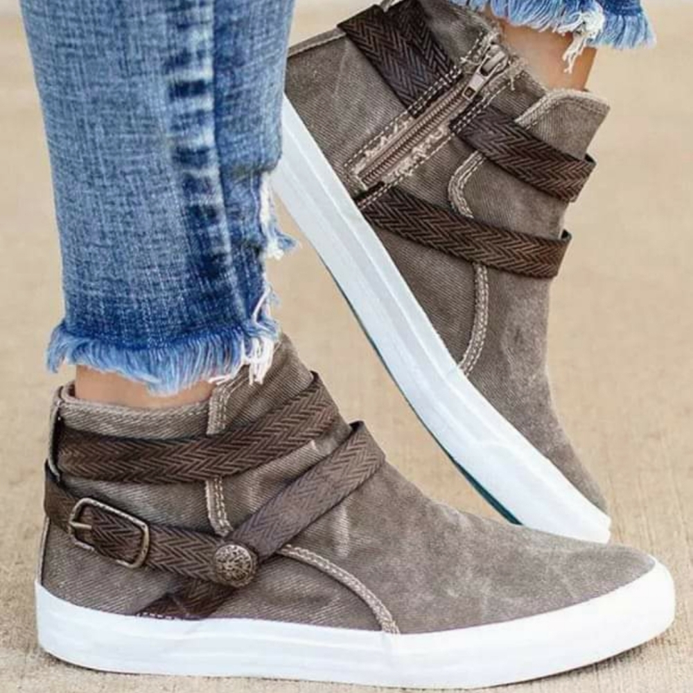 Women's Canvas Boot